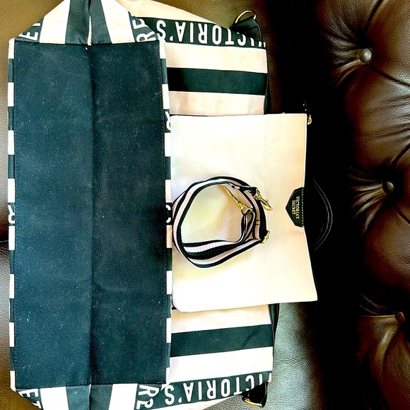 Victoria’s Secret Pink/Black Striped Overnight Bag - Picture 15 of 17